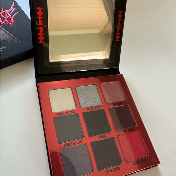 NWT Jeffree Star Weirdo Palette - Picture 2 of 11